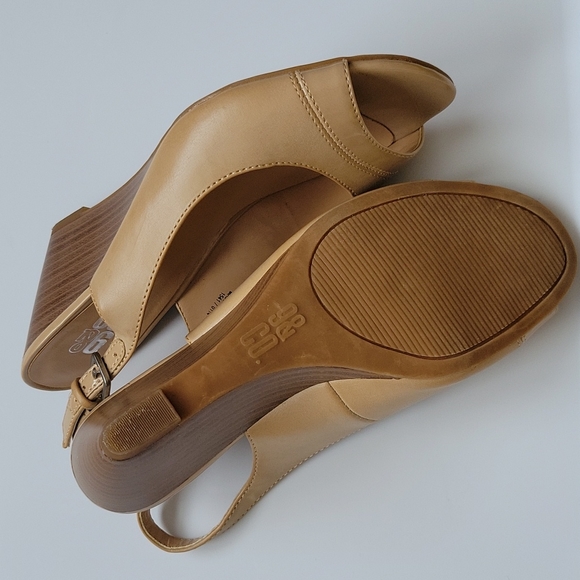 9 & Co jjgevette tan neutral slingback wedge sandals size 6½